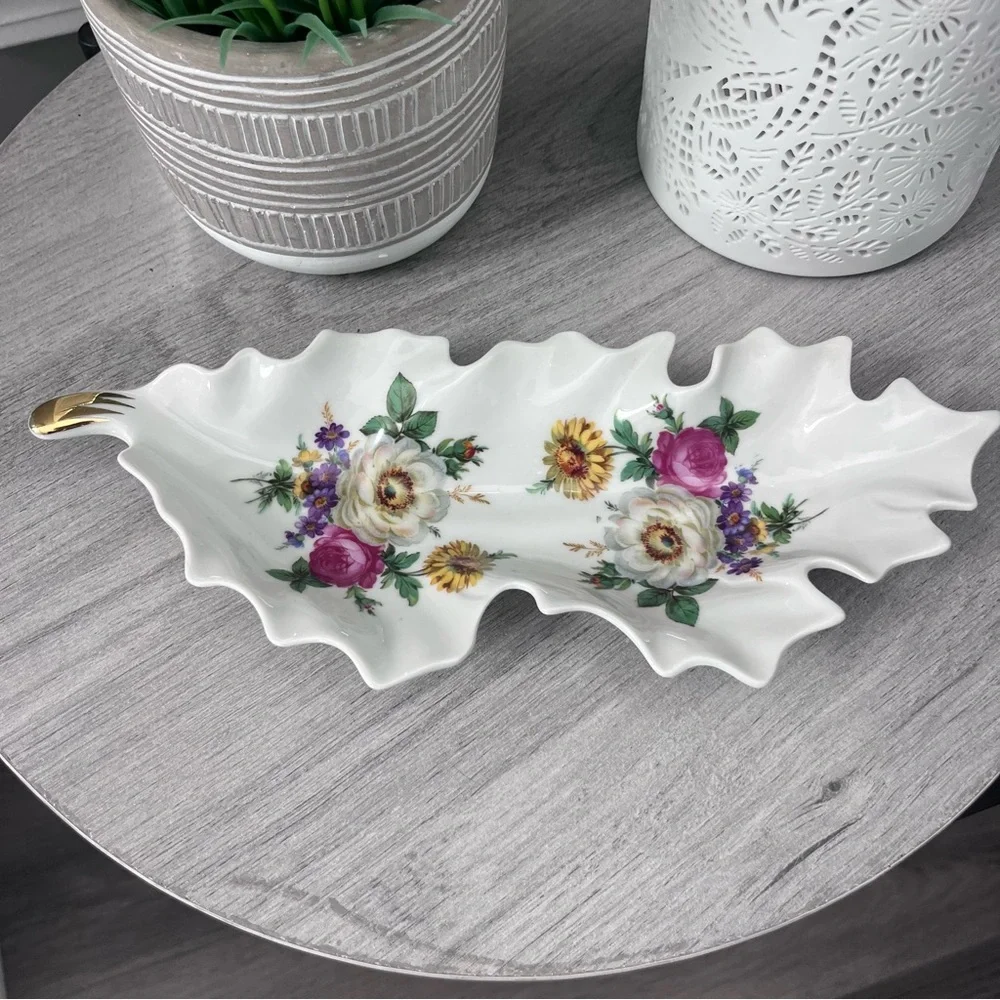 Floral Leaf-Shaped Decorative Dish